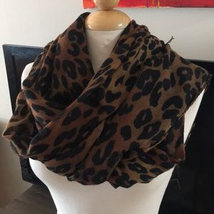 Leopard Linear Scarf